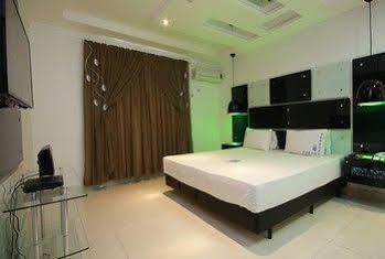 Motel Replay Guarulhos Adults Only Buitenkant foto