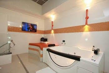 Motel Replay Guarulhos Adults Only Buitenkant foto